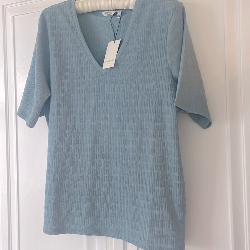 b. Young top new w tag Sz small  poly blend neck